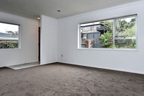 Photo of property in 34 Raymond Terrace, Northcote, Auckland, 0627