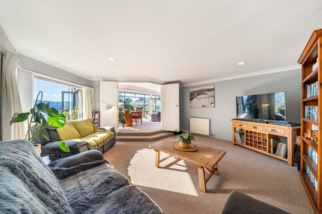 Photo of property in 12 The Anchorage, Whitby, Porirua, 5024