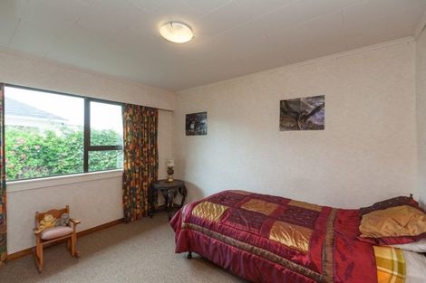 Photo of property in 4 Mission Street, Moturoa, New Plymouth, 4310