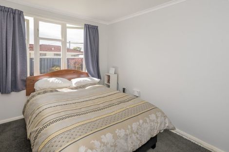 Photo of property in 12 Featherston Street, Levin, 5510