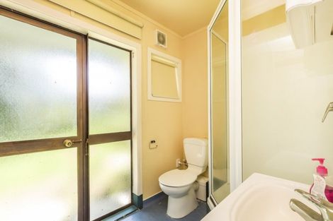 Photo of property in 69 Kahu Road, Paremata, Porirua, 5024