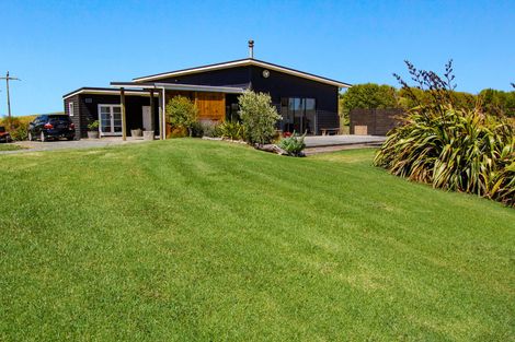 Photo of property in 1470 Oneriri Road, Kaiwaka, 0573