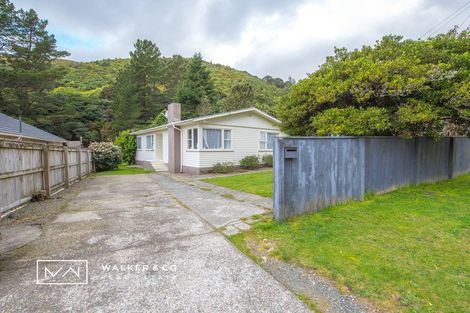 Photo of property in 61 Sunny Grove, Wainuiomata, Lower Hutt, 5014