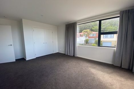 Photo of property in 37 Priscilla Crescent, Kingston, Wellington, 6021