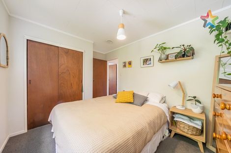 Photo of property in 1a Wyndham Road, Pinehaven, Upper Hutt, 5019