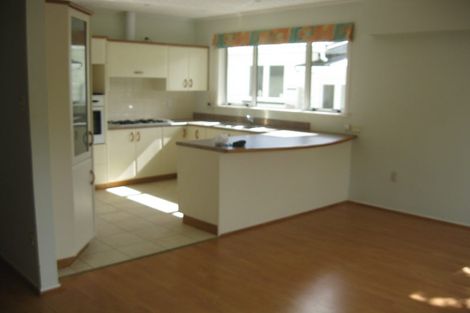 Photo of property in 19 Holly Grove, Maungaraki, Lower Hutt, 5010