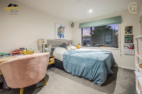 Photo of property in 32 Ripple Grove, Waiuku, 2123