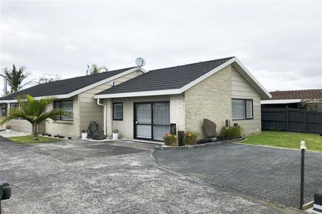 Photo of property in 22 Sturges Road, Henderson, Auckland, 0612