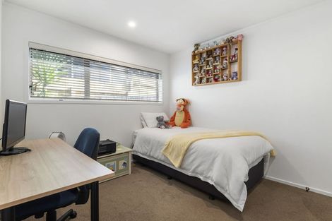 Photo of property in 127 Oaktree Avenue, Browns Bay, Auckland, 0630