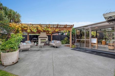 Photo of property in 36 Kirsten Place, Parklands, Christchurch, 8083