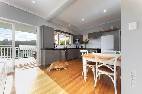 Photo of property in 7 Cambridge Road, Riverhead, 0820