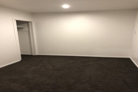 Photo of property in 12 Red Hills Road, Massey, Auckland, 0614