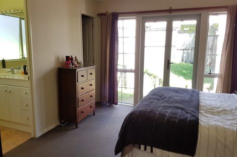 Photo of property in 10 Tyburn Lane, Unsworth Heights, Auckland, 0632