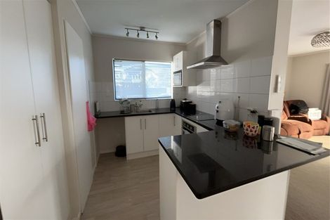 Photo of property in 5 Justamere Place, Weymouth, Auckland, 2103