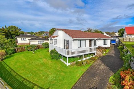 Photo of property in 4 Greenstone Place, Clover Park, Auckland, 2019