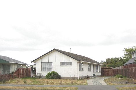 Photo of property in 131 Queenspark Drive, Parklands, Christchurch, 8083
