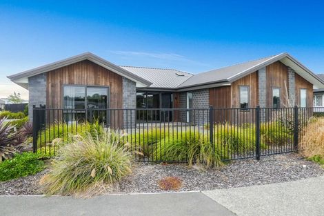 Photo of property in 37 Prestons Park Drive, Marshland, Christchurch, 8083