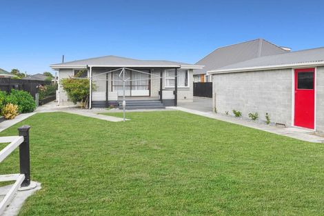 Photo of property in 32 Reynolds Avenue, Bishopdale, Christchurch, 8053