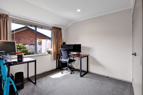 Photo of property in 5a James Drive, Bell Block, New Plymouth, 4312