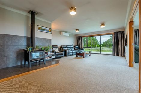 Photo of property in 97a Albert Road, Tokomaru, Palmerston North, 4474