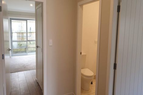Photo of property in 9/19 Collins Avenue, Tawa, Wellington, 5028