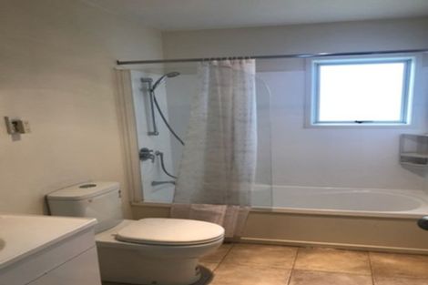 Photo of property in 19 Meridian Court, Oteha, Auckland, 0632