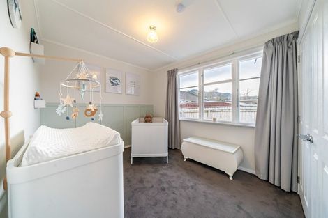 Photo of property in 121 Thackeray Street, Trentham, Upper Hutt, 5018