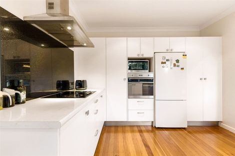 Photo of property in 24b Ribblesdale Road, Henderson, Auckland, 0612