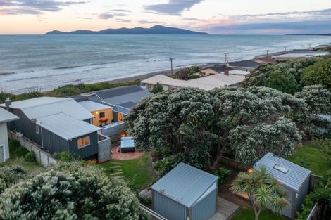 Photo of property in 121 The Parade, Paekakariki, 5034