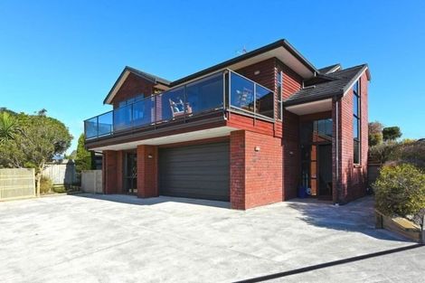Photo of property in 115 Kirton Drive, Riverstone Terraces, Upper Hutt, 5018