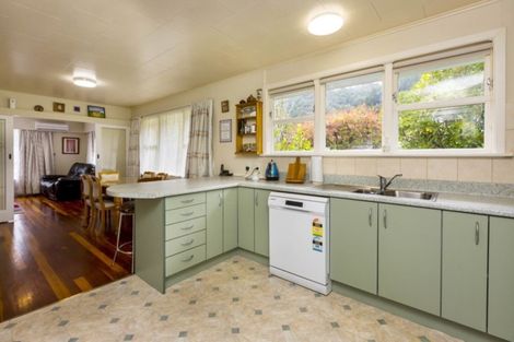 Photo of property in 26 Fendalton Crescent, Pinehaven, Upper Hutt, 5019