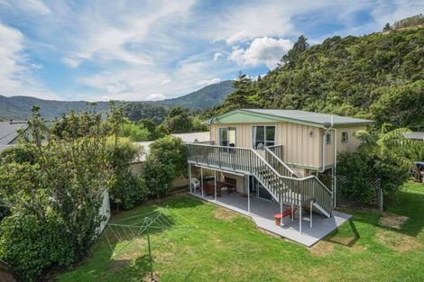 Photo of property in 5 The Parade, Okiwi Bay, French Pass, 7193