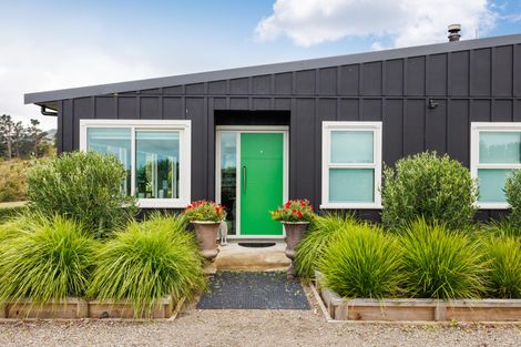 Photo of property in 165 Albert Road, Tokomaru, Palmerston North, 4474