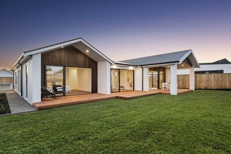 Photo of property in 37 Colpoma Close, Papamoa Beach, Papamoa, 3118