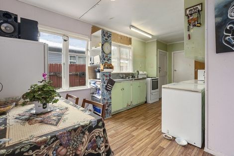 Photo of property in 59 Peel Place, Wainuiomata, Lower Hutt, 5014