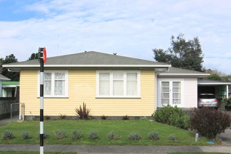 Photo of property in 39 Parkland Crescent, Terrace End, Palmerston North, 4410