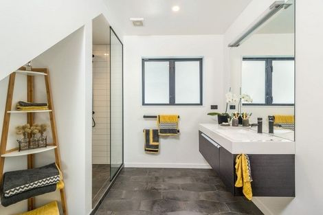 Photo of property in 313 Lake Terrace Road, Shirley, Christchurch, 8061