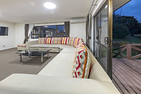 Photo of property in 2/136 Rangitoto Road, Papatoetoe, Auckland, 2025