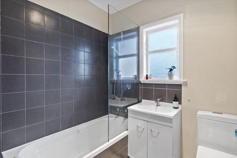 Photo of property in 52 Storey Avenue, Forest Lake, Hamilton, 3200