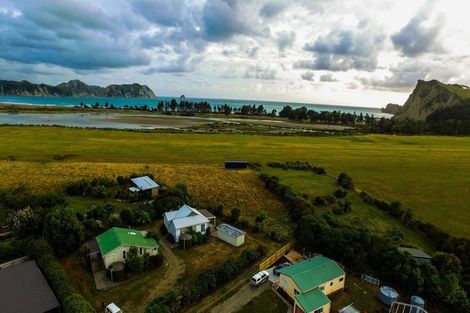 Photo of property in 22a Rangiuia Road, Tolaga Bay, 4077