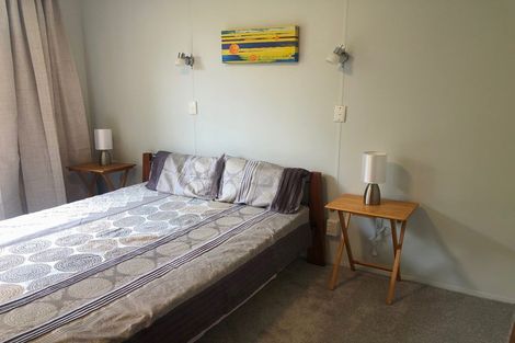 Photo of property in 2/5 Compass Place, Te Atatu Peninsula, Auckland, 0610