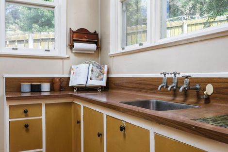 Photo of property in 13 Seddon Crescent, Whataupoko, Gisborne, 4010