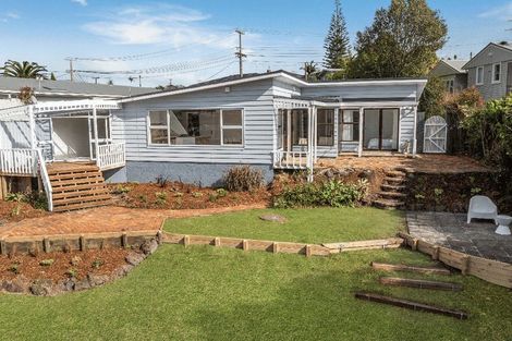 Photo of property in 49 Jaemont Avenue, Te Atatu South, Auckland, 0610