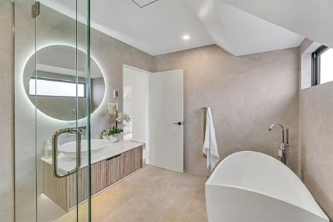 Photo of property in 2/15 Wai-iti Terrace, Burnside, Christchurch, 8053