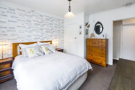 Photo of property in 60 Gibbons Street, Ebdentown, Upper Hutt, 5018