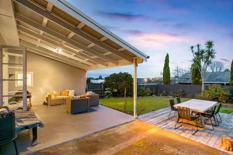 Photo of property in 21 Powell Street, Avondale, Auckland, 1026