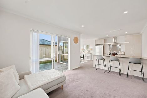 Photo of property in 9 Mokopapa Street, Takanini, 2112