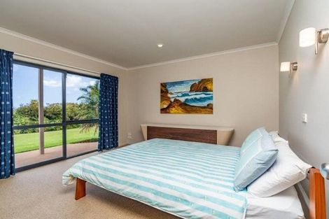 Photo of property in 381 Cove Road, Waipu, 0582