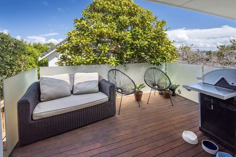 Photo of property in 2/41 Merani Street, Narrow Neck, Auckland, 0622