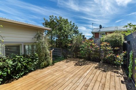 Photo of property in 23a Akaroa Drive, Maupuia, Wellington, 6022